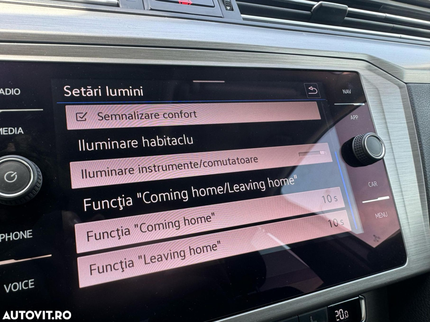 Volkswagen Passat 2.0 TDI DSG Advance - 20