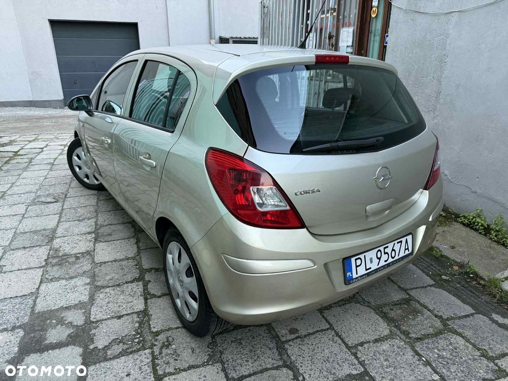 Opel Corsa 1.2 16V Enjoy - 4