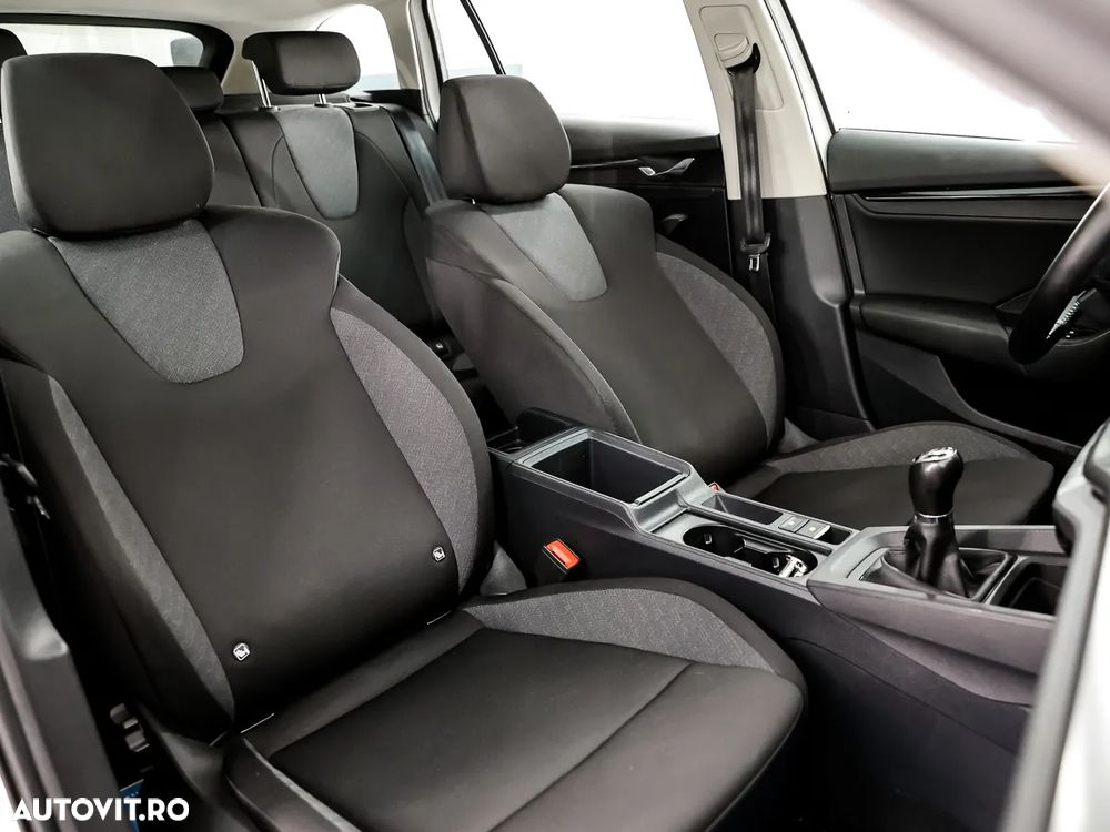 Skoda Octavia Combi 2.0 TDI Active - 6