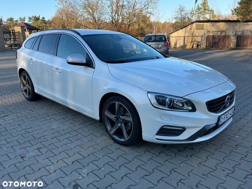 Volvo V60 D4 Drive-E R-Design Summum - 11