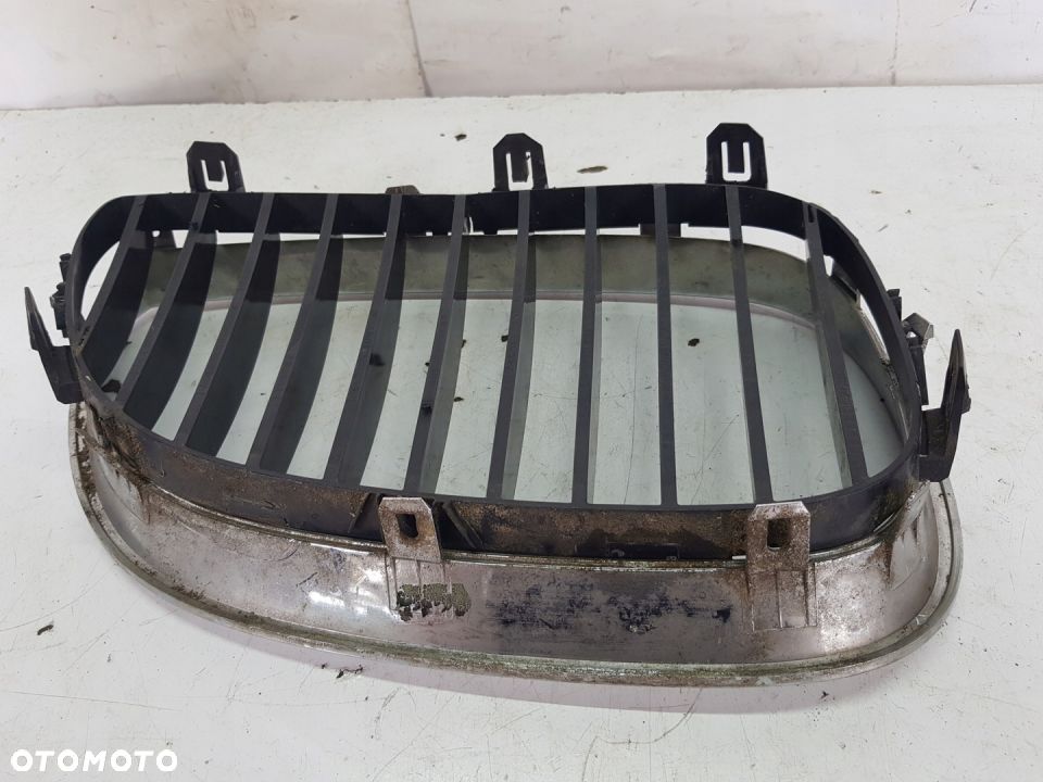 grill nerka lewa BMW E60 - 5