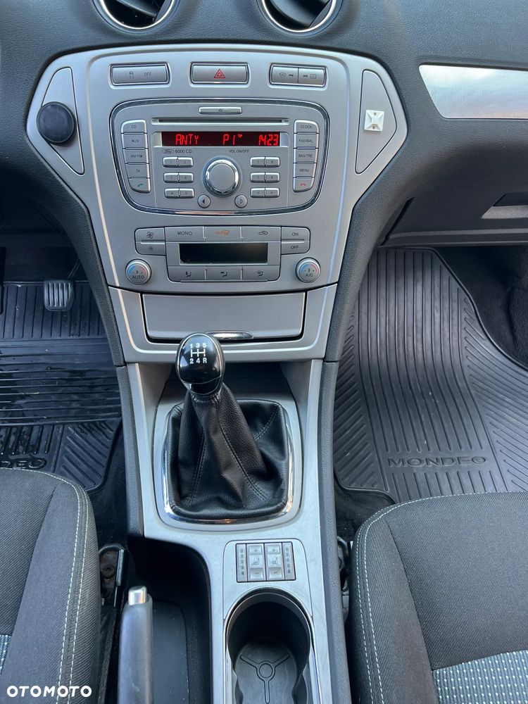 Ford Mondeo 2.0 Gold X - 9
