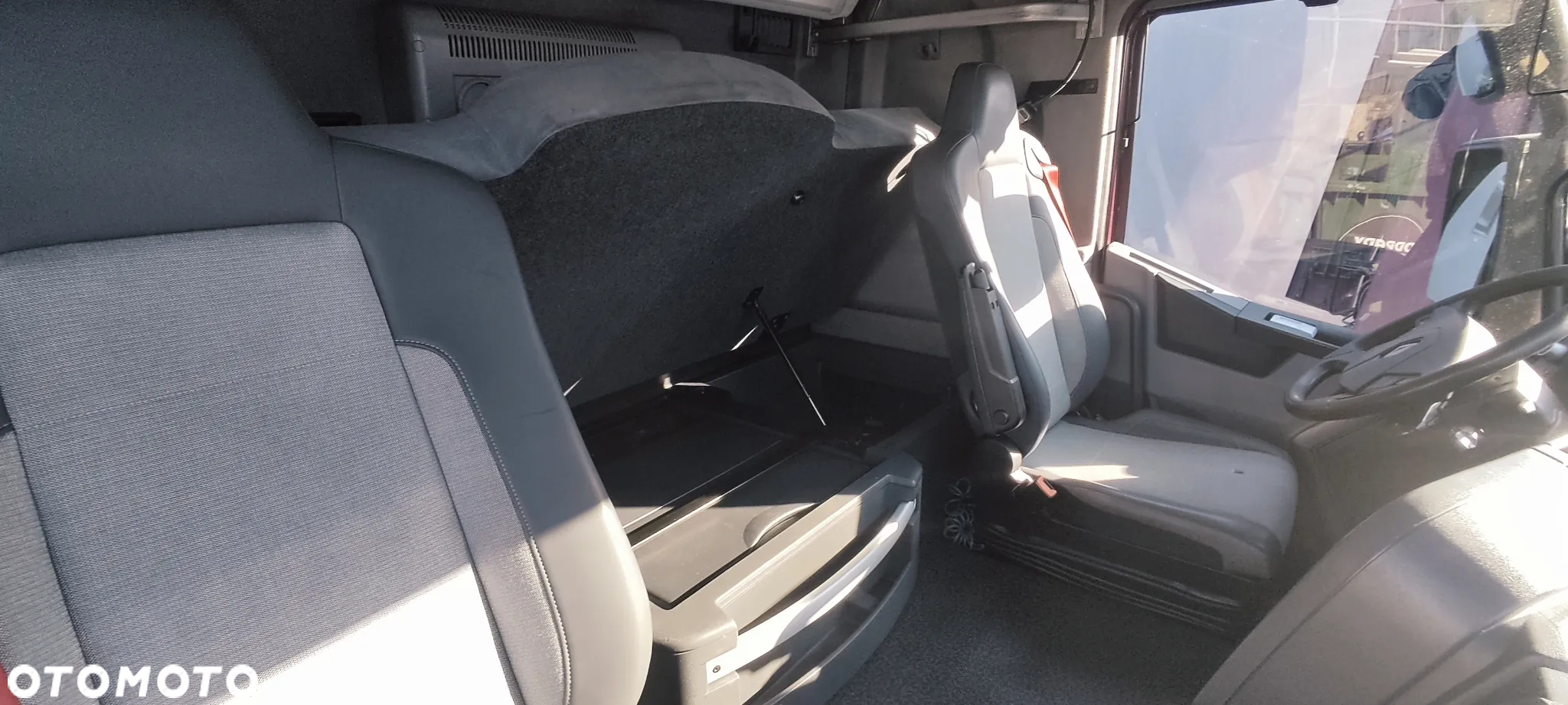 Renault T * LowDeck * - 12