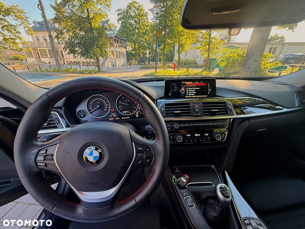 BMW Seria 3 320d Sport Line - 23