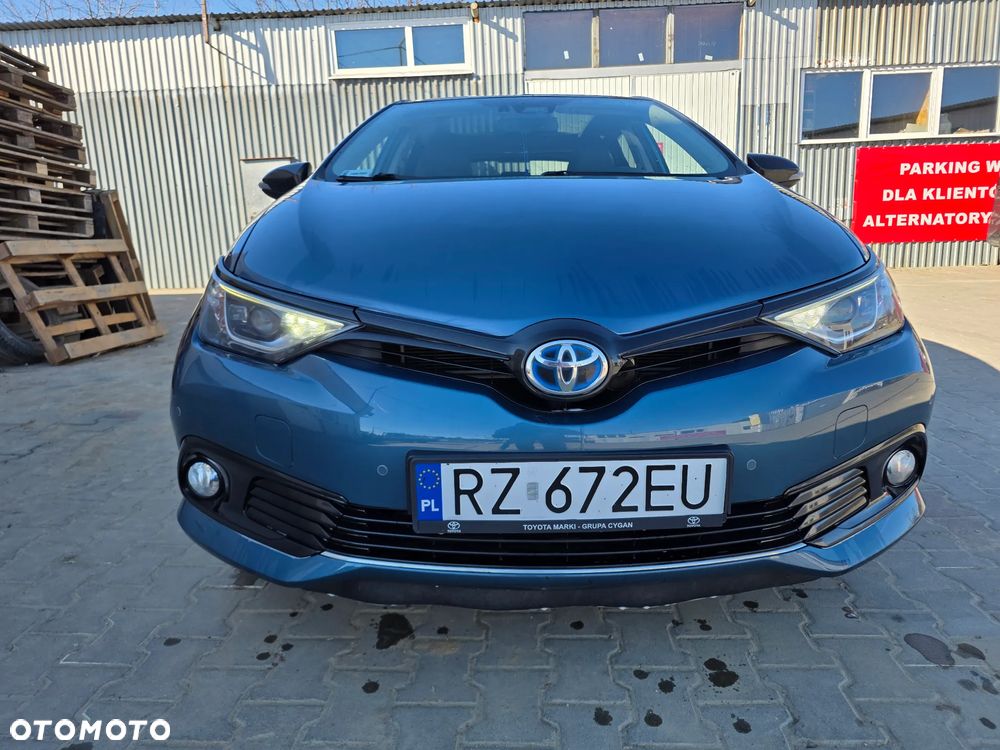 Toyota Auris Hybrid 135 Prestige - 2