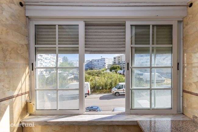 Apartamento 4 assoalhas  muito boa localizacão - Grande imagem: 2/5