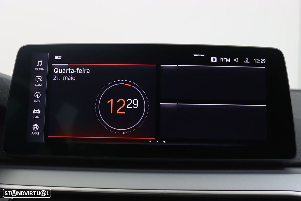 BMW 530 e Line Luxury - 29