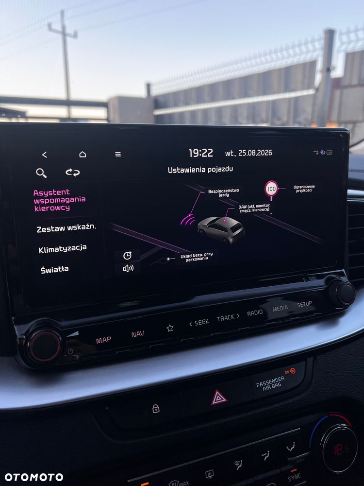 Kia Ceed 1.5 T-GDI Tribute DCT - 16