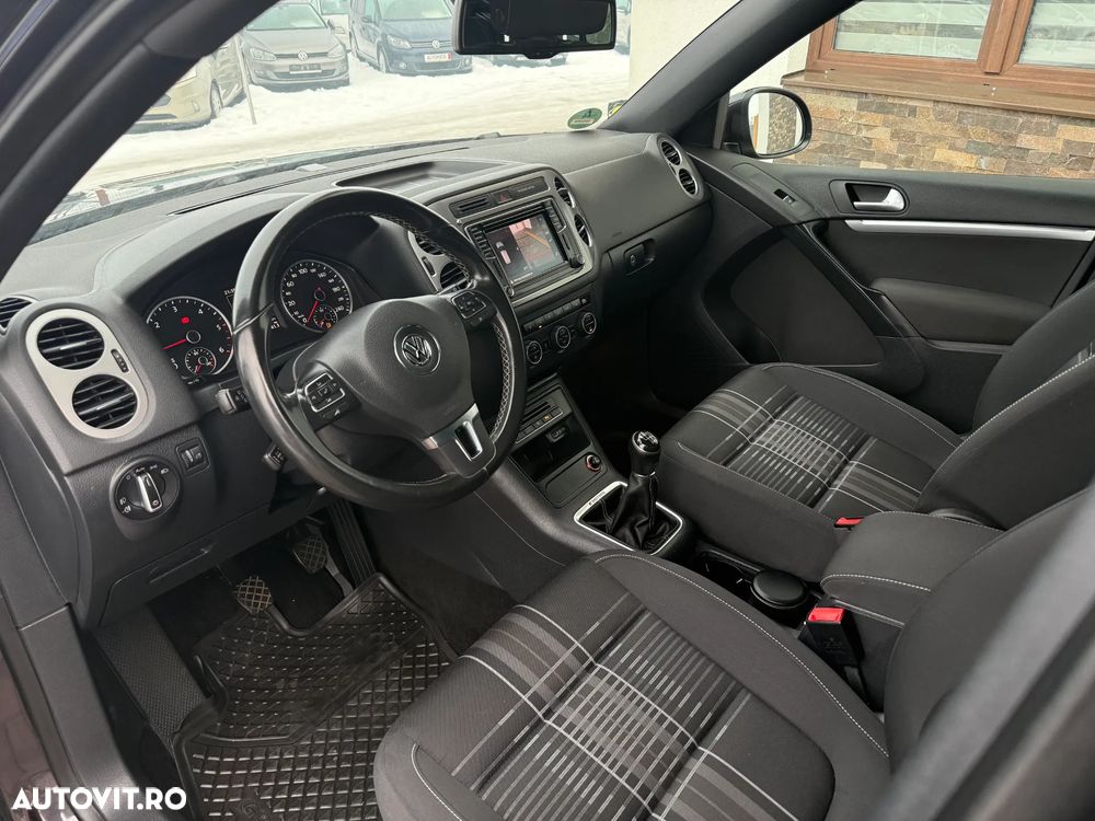 Volkswagen Tiguan - 12