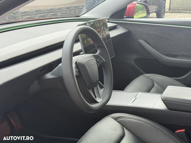 Tesla Model 3 - 9
