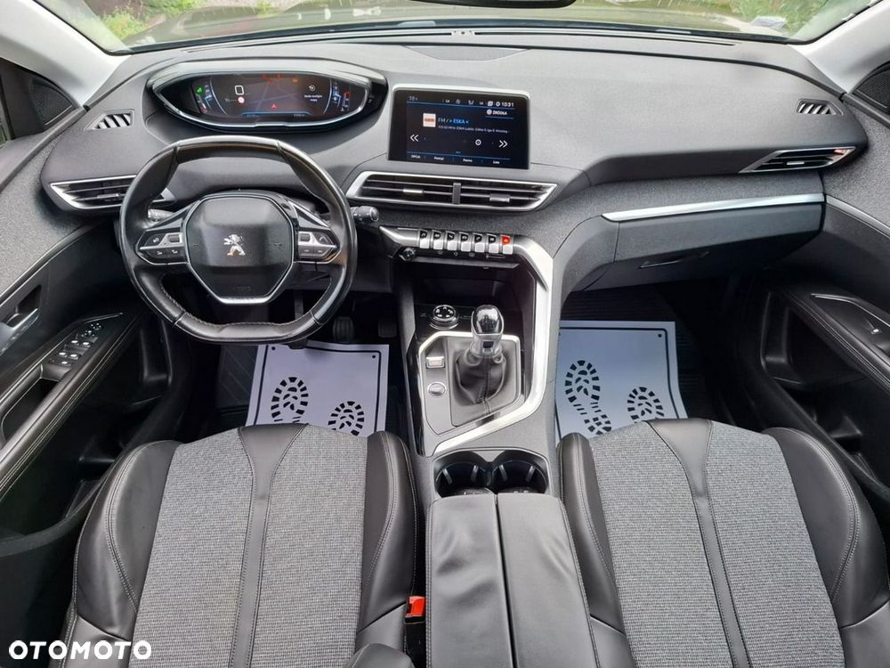 Peugeot 3008 PureTech 130 Stop & Start GPF Allure - 23