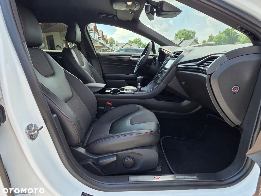 Ford Mondeo SW 2.0 TDCi S&S ST-Line - 17