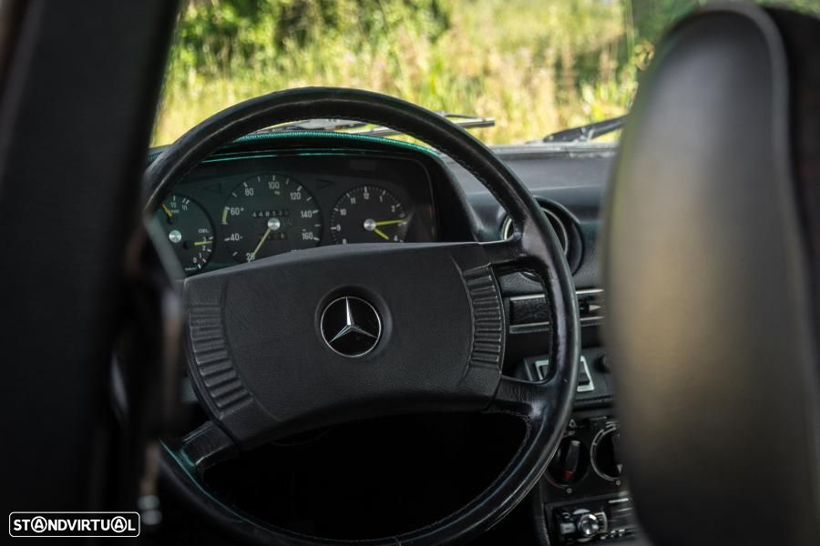 Mercedes-Benz 300 - 33