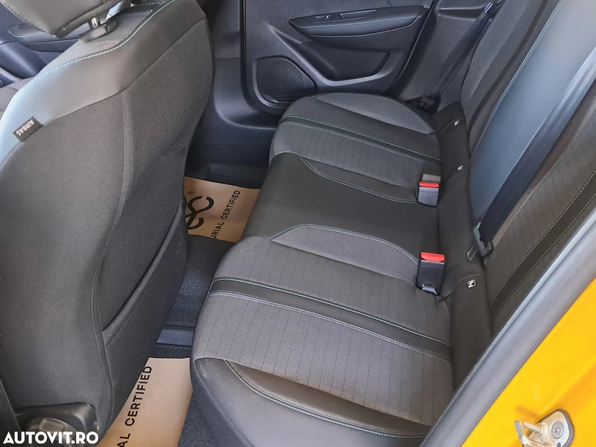 Peugeot 208 1.2 L PureTech STT EAT8 Allure Pack - 6