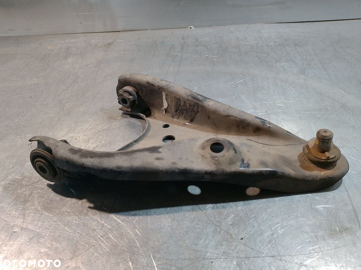 WAHACZ PRAWY PRZÓD DACIA SANDERO II 545006623R 0.9 TCE - 2