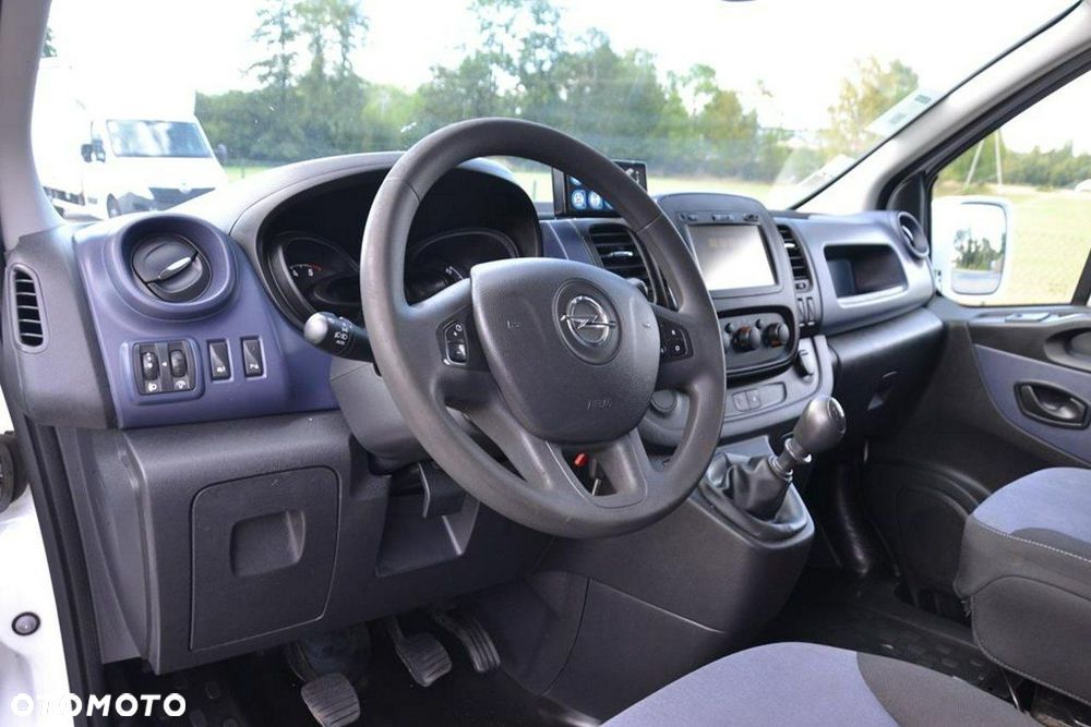 Opel Vivaro - 16
