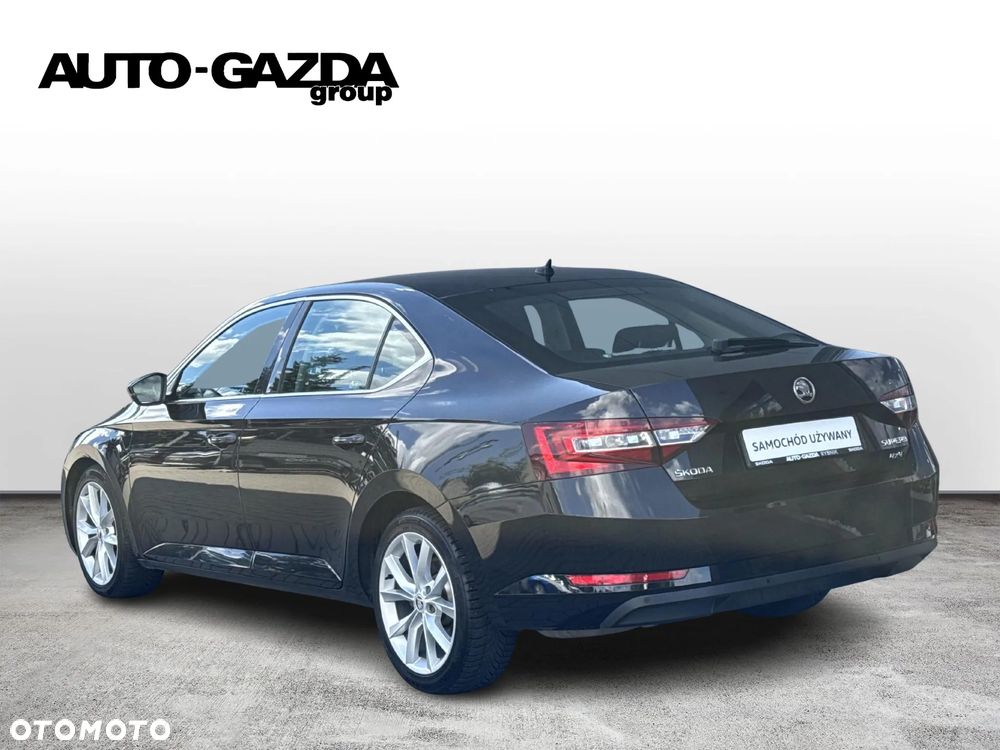 Skoda Superb 2.0 TDI 4x4 Style DSG - 2