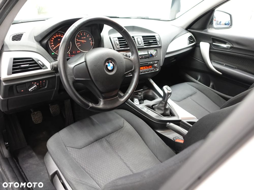 BMW Seria 1 114i - 21