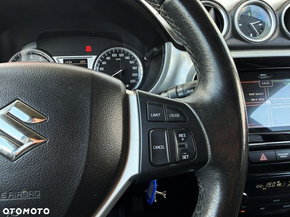 Suzuki Vitara 1.6 Comfort 2WD - 17