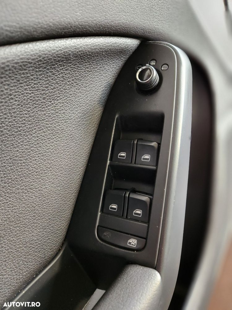 Consola Butoane Geamuri Electrice Audi A5 An 2007-2008-2009-2010-2011-2012-2013-2014-2015 Volan Stanga Dezmembrez Audi A5 8T 2.7 Tdi Euro 5 Motor CGKA Cutie Automata MMW Bixenon Volan Stanga - Dezmembrari Arad - 1