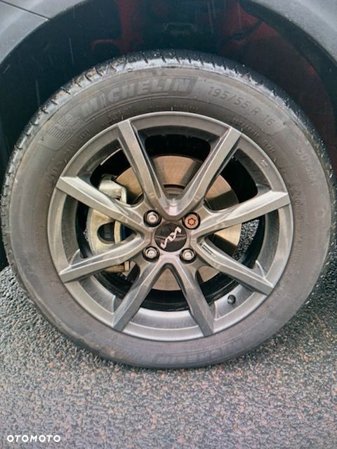 Kia Stonic 1.2 L Business Line - 13