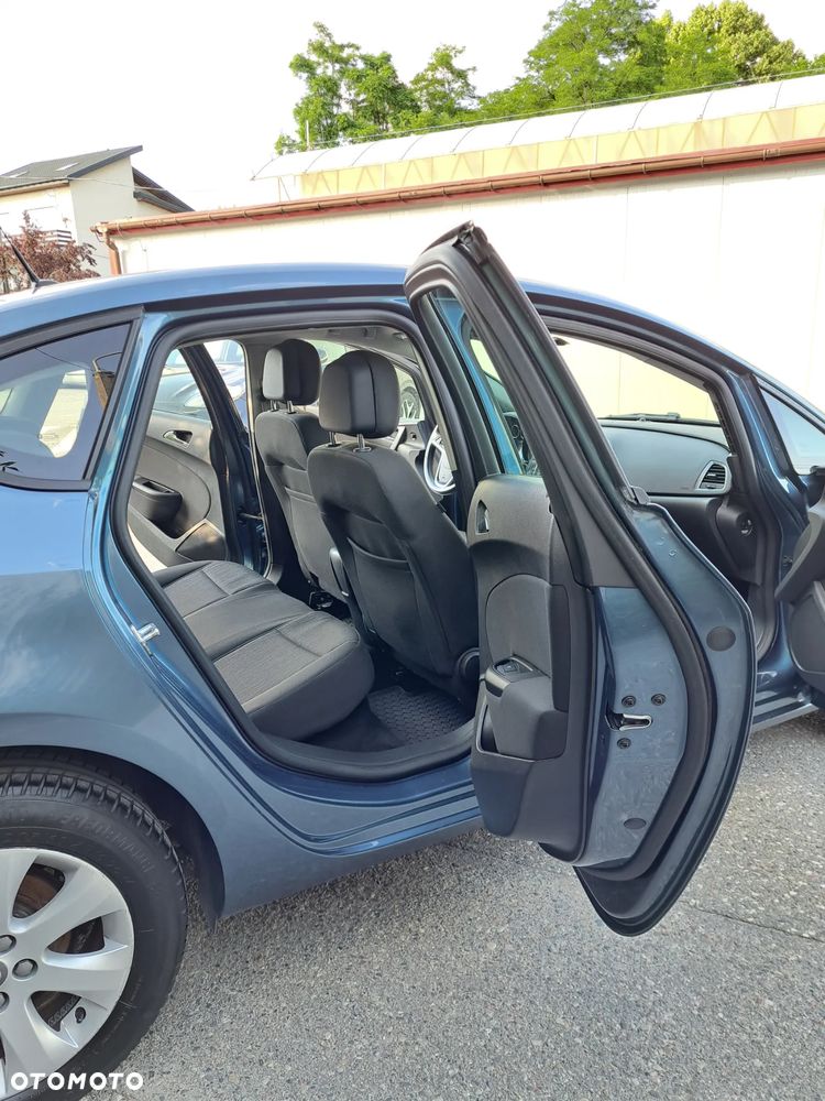 Opel Astra 1.6 Business - 13