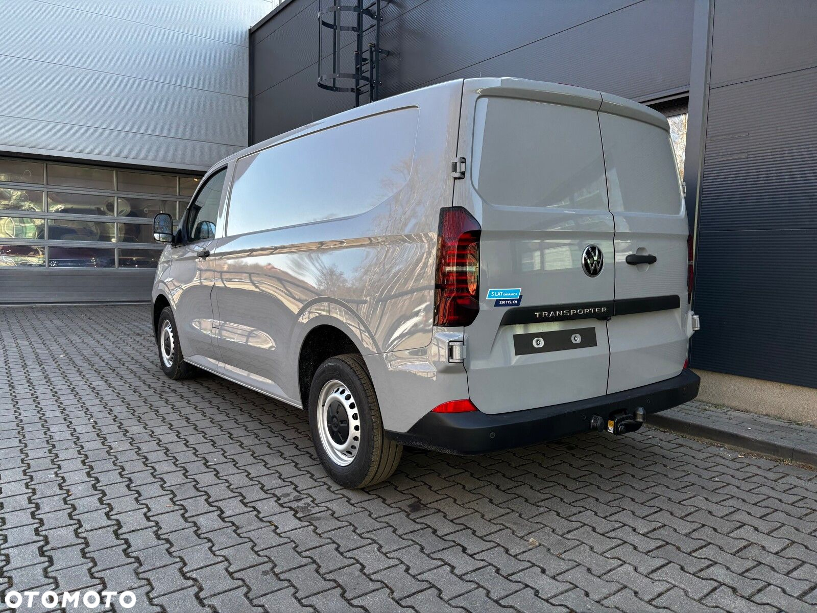Volkswagen Transporter 2.0 TDI 150 KM 8-b automat. L1 - 28