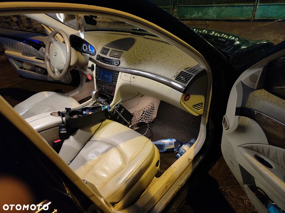 Mercedes-Benz Klasa E 320 T Avantgarde - 12