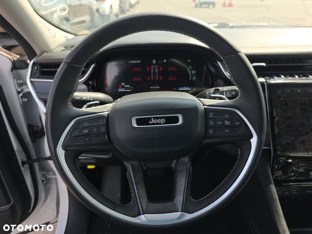 Jeep Grand Cherokee - 4