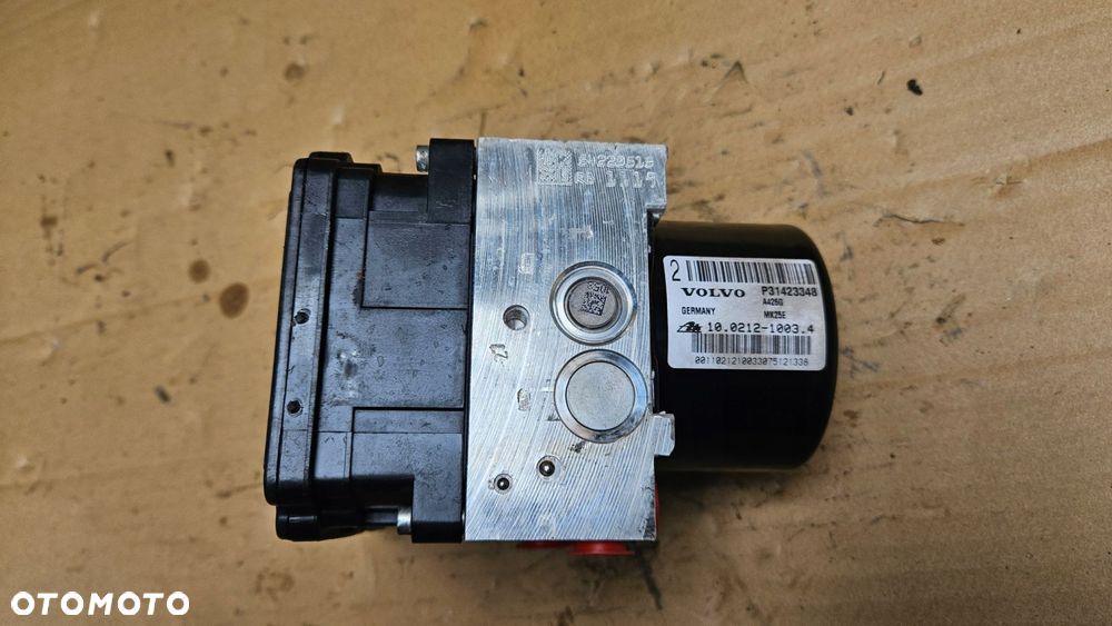 pompa hamulcowa abs p31423348 volvo v60 ii nr 381472 - 3
