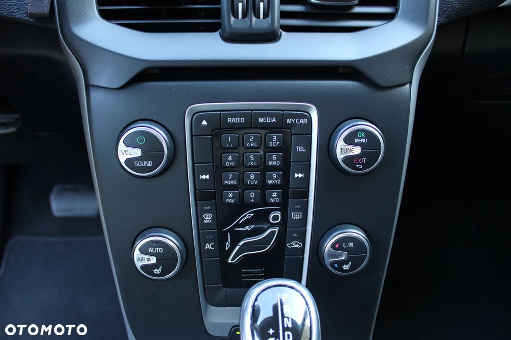 Volvo V40 D2 Momentum - 30