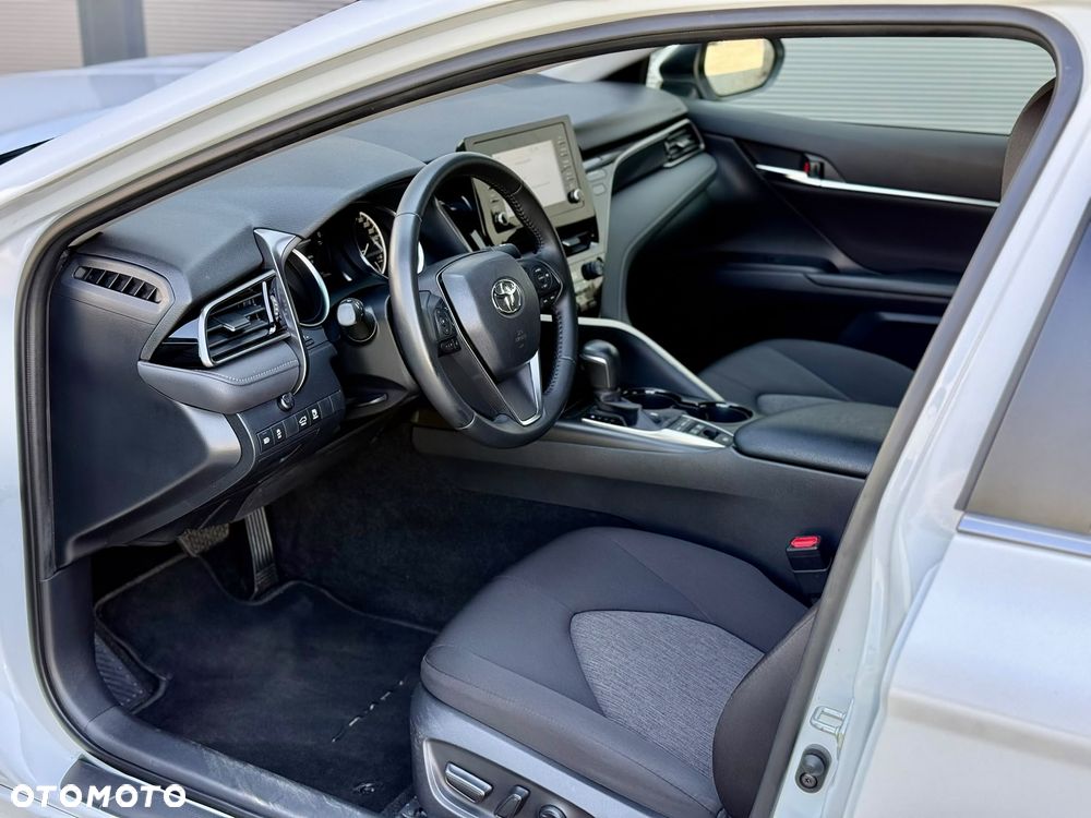 Toyota Camry 2.5 Hybrid Comfort CVT - 9