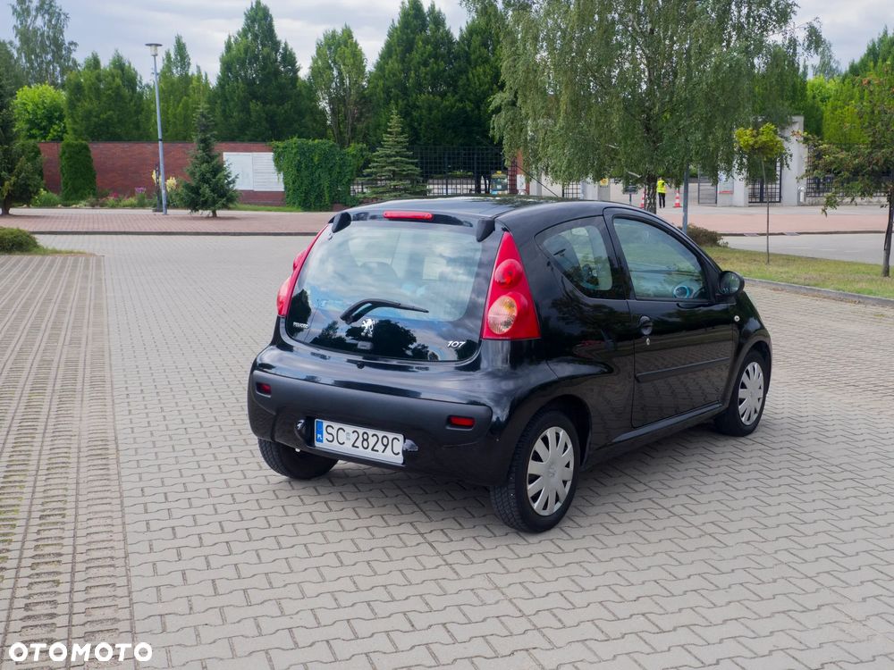 Peugeot 107 1.0 Trendy - 9