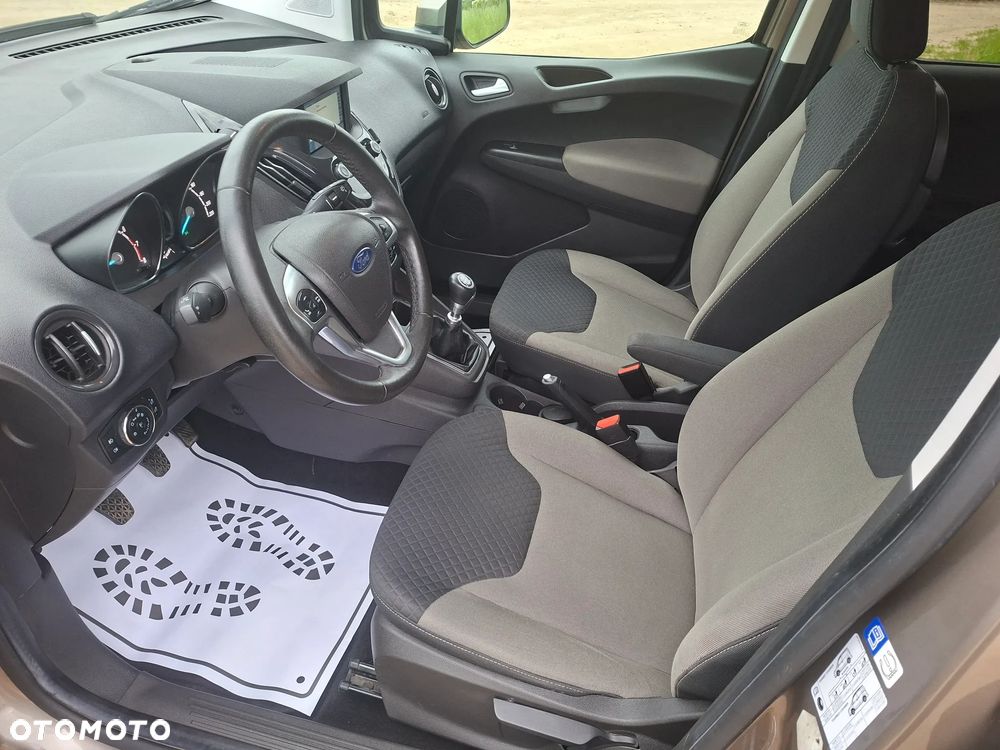 Ford Tourneo Courier 1.0 EcoBoost Titanium - 9
