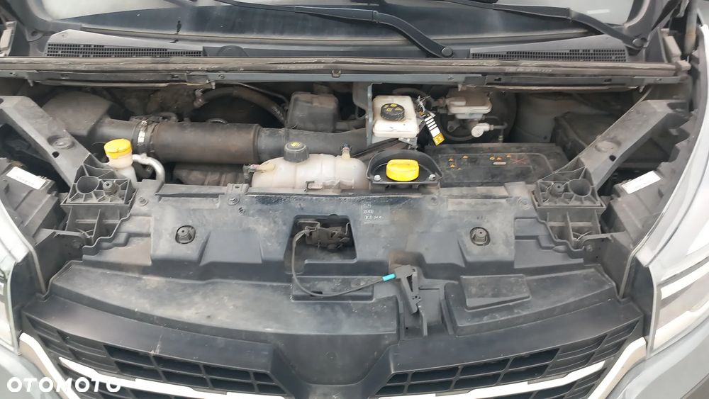Renault Trafic - 13