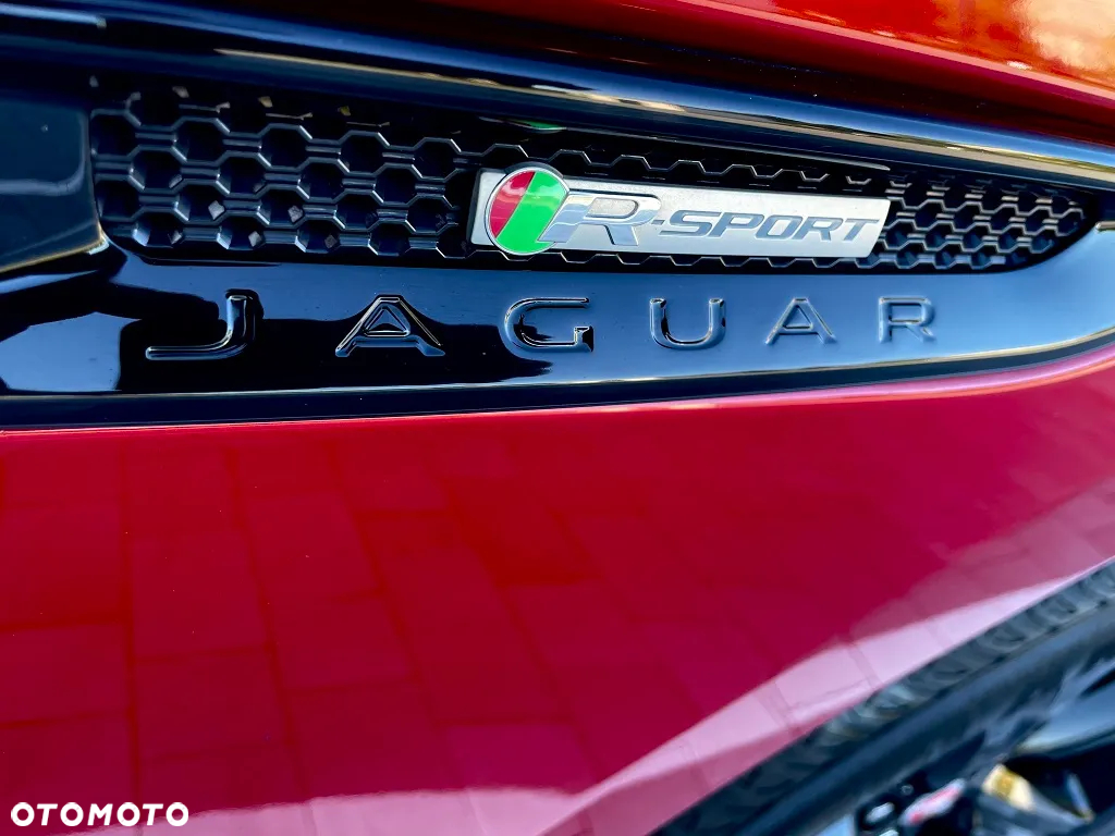 Jaguar F-Pace 2.0 i4D AWD R-Sport - 12