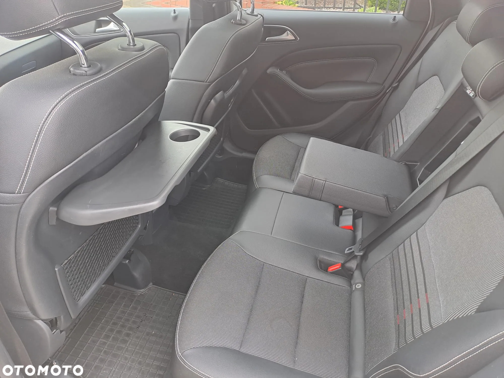 Mercedes-Benz Klasa B 180 7G-DCT - 15
