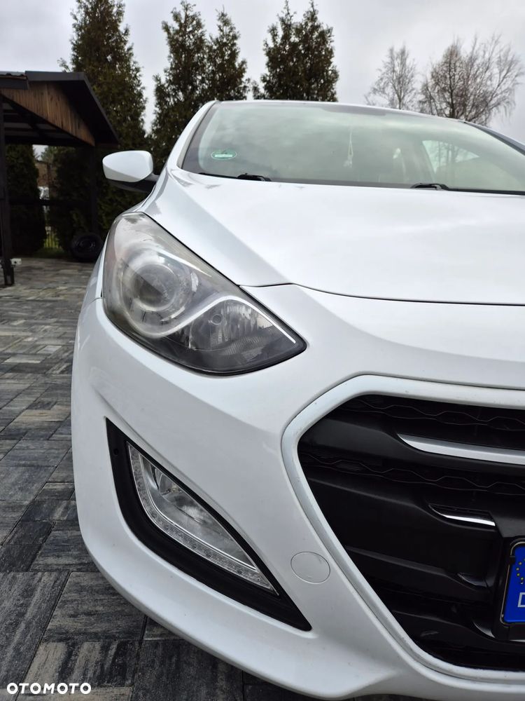 Hyundai i30 blue 1.6 CRDi Classic - 12