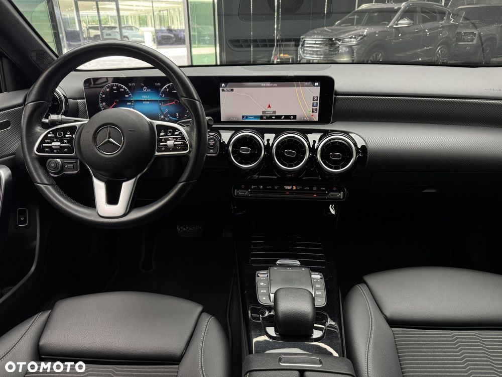 Mercedes-Benz Klasa A 180 Progressive 7G-DCT - 16