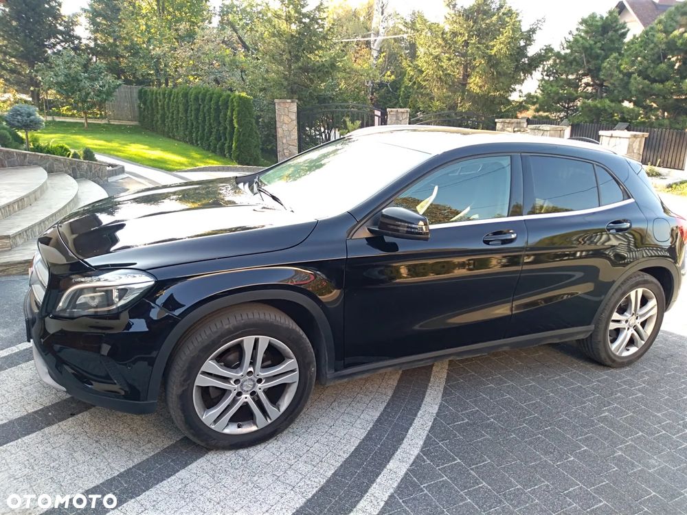 Mercedes-Benz GLA - 2