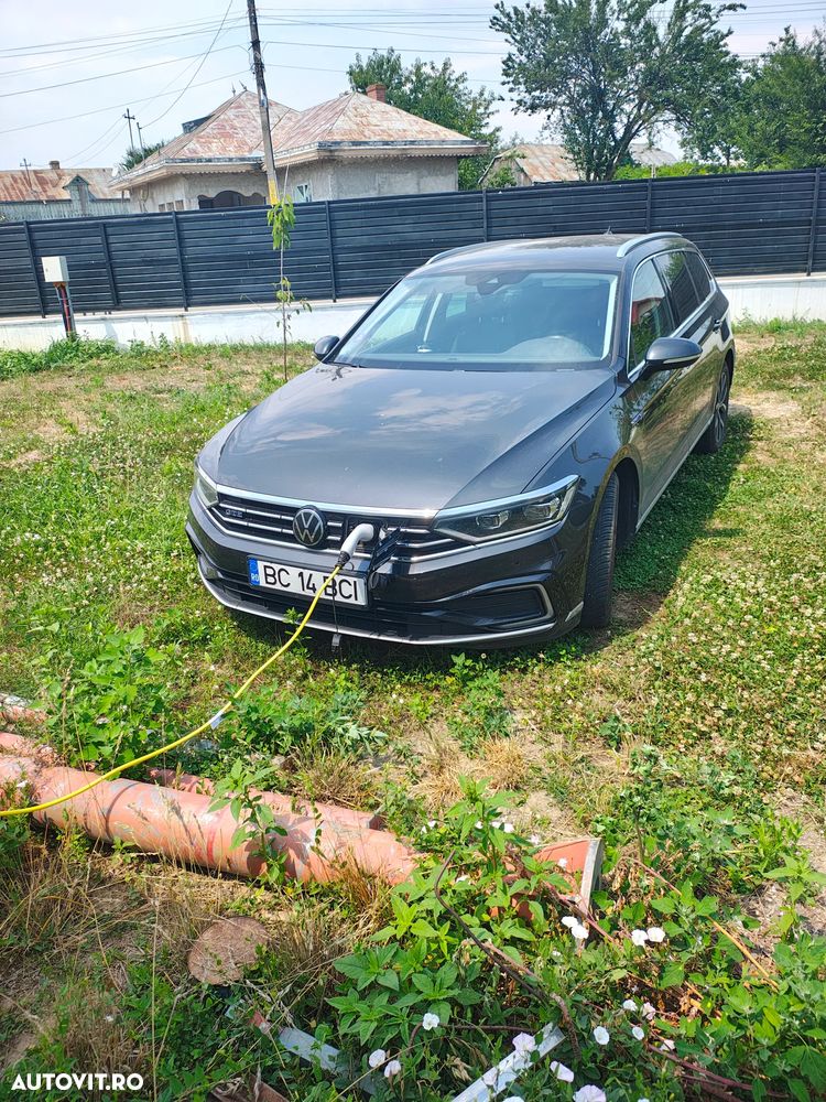Volkswagen Passat Standard - 1