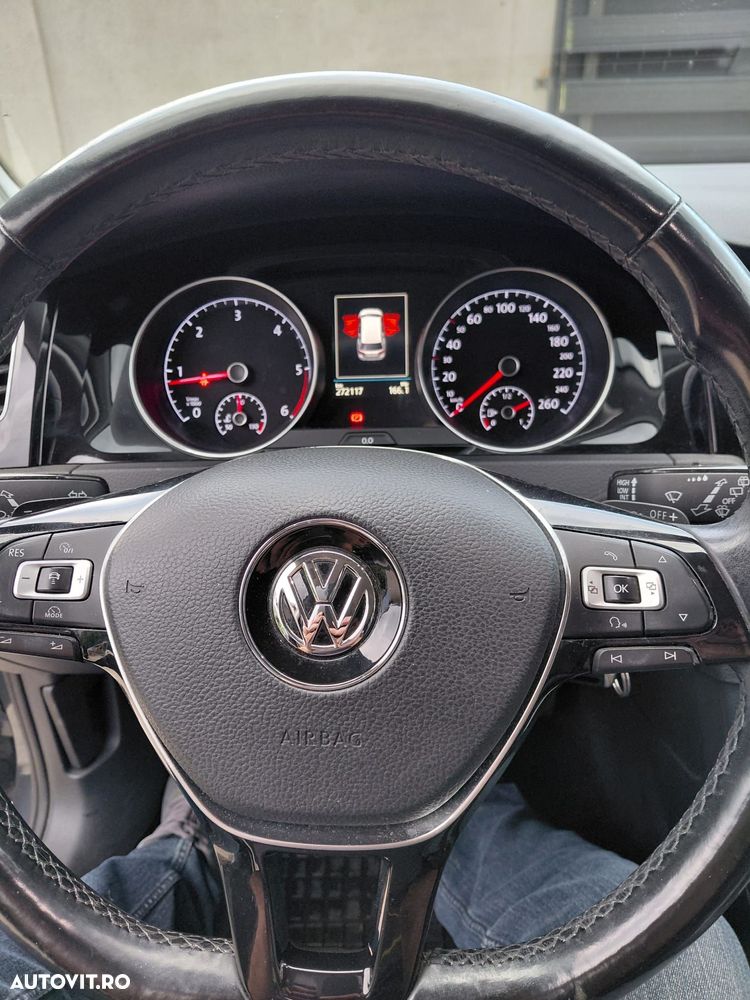 Volkswagen Golf 2.0 TDI SCR DSG Comfortline - 9