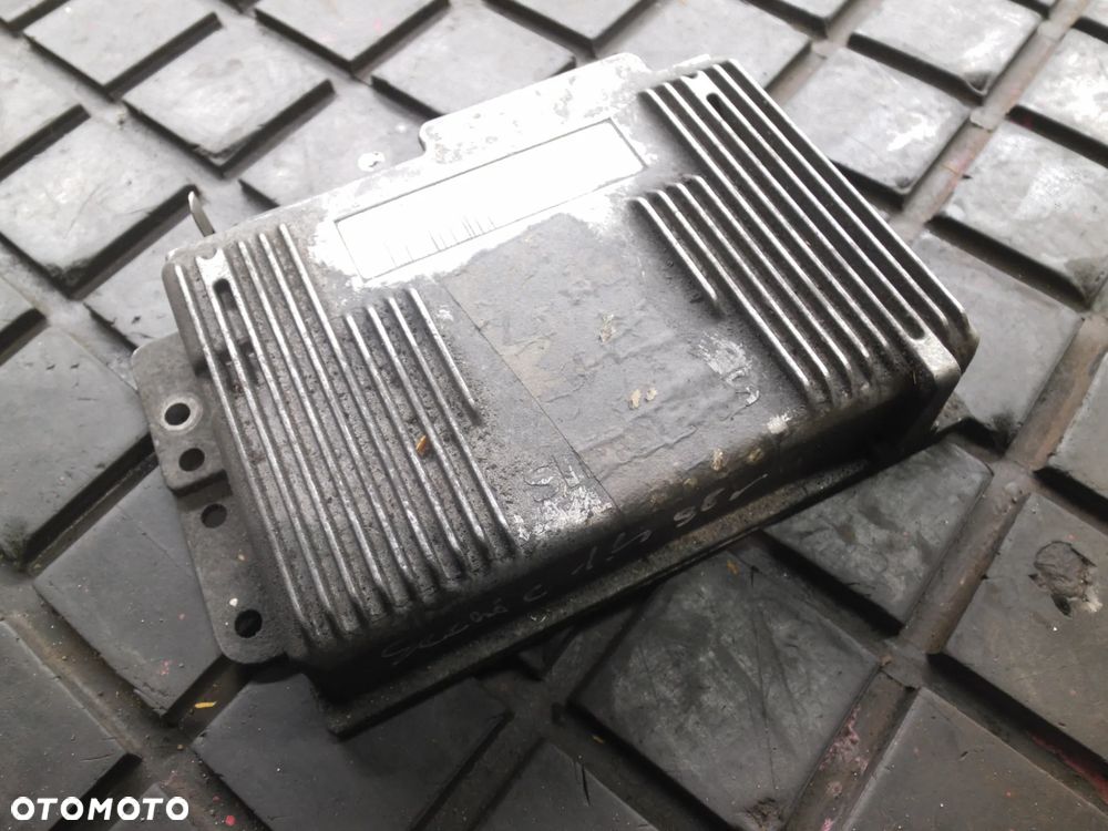 STEROWNIK SILNIKA RENAULT SCENIC I 1.6 7700105980 7700875745 - 1
