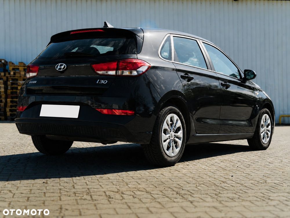 Hyundai i30 1.5 DPI Classic + - 4