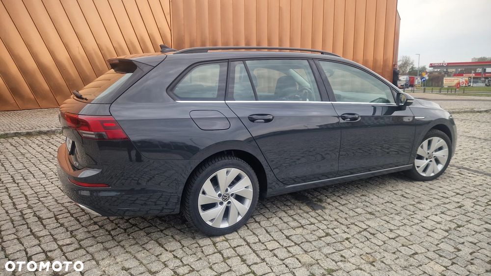 Volkswagen Golf 1.5 eTSI Style DSG - 3