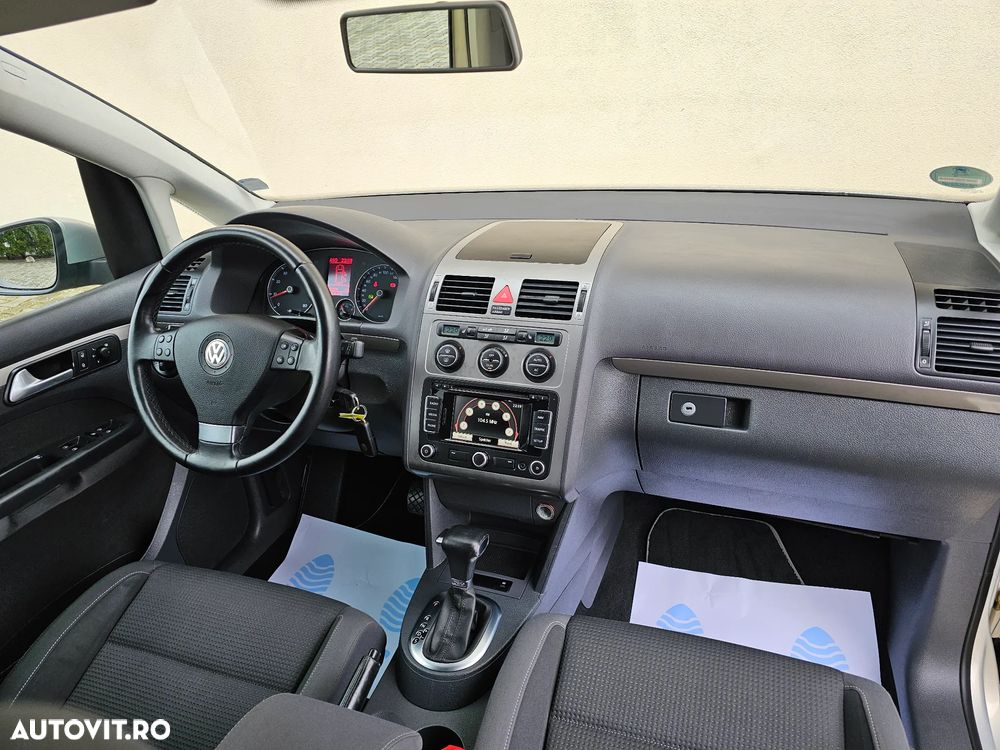 Volkswagen Touran 1.4 TSI DSG Freestyle - 9