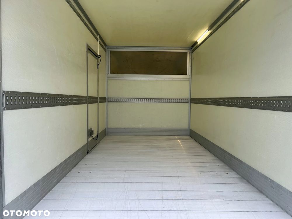 Renault Master Izoterma Winda - 12