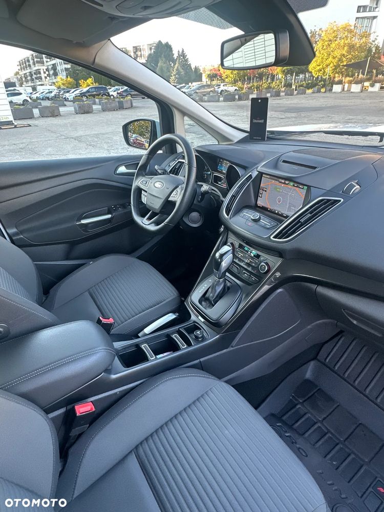 Ford Grand C-MAX - 22