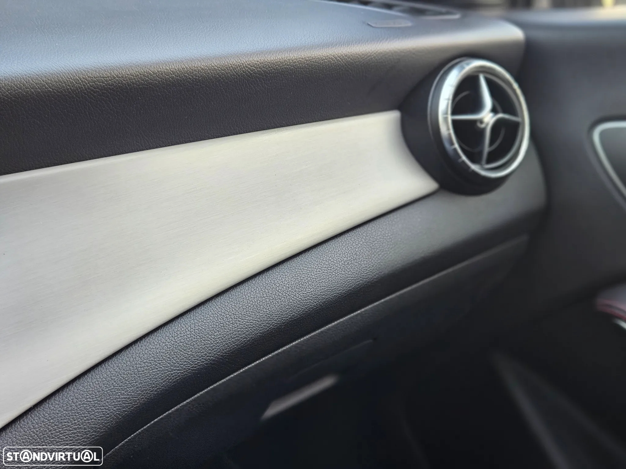 Mercedes-Benz CLA 220 d Shooting Brake AMG Line Aut. - 39