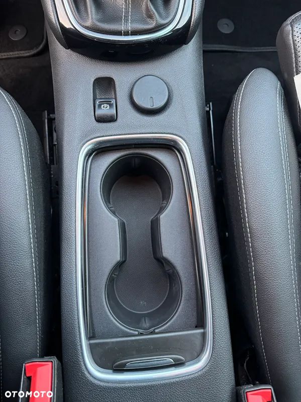 Opel Astra 1.4 Turbo Start/Stop Dynamic - 21